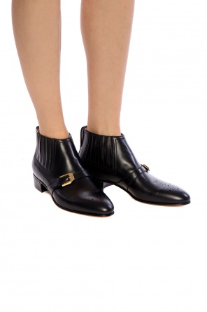 Heeled ankle boots with perforations, zdjęcie 2 Heeled ankle boots with perforations od Gucci